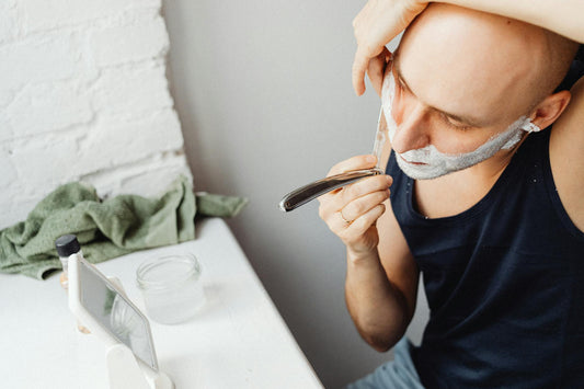 How to Deal with Ingrown Hairs and Razor Bumps